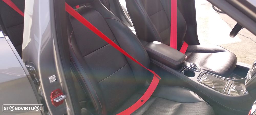 Mercedes-Benz GLA 220 CDi AMG Line 4-Matic - 6