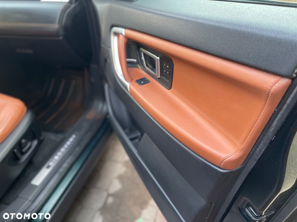 Land Rover Discovery Sport - 28