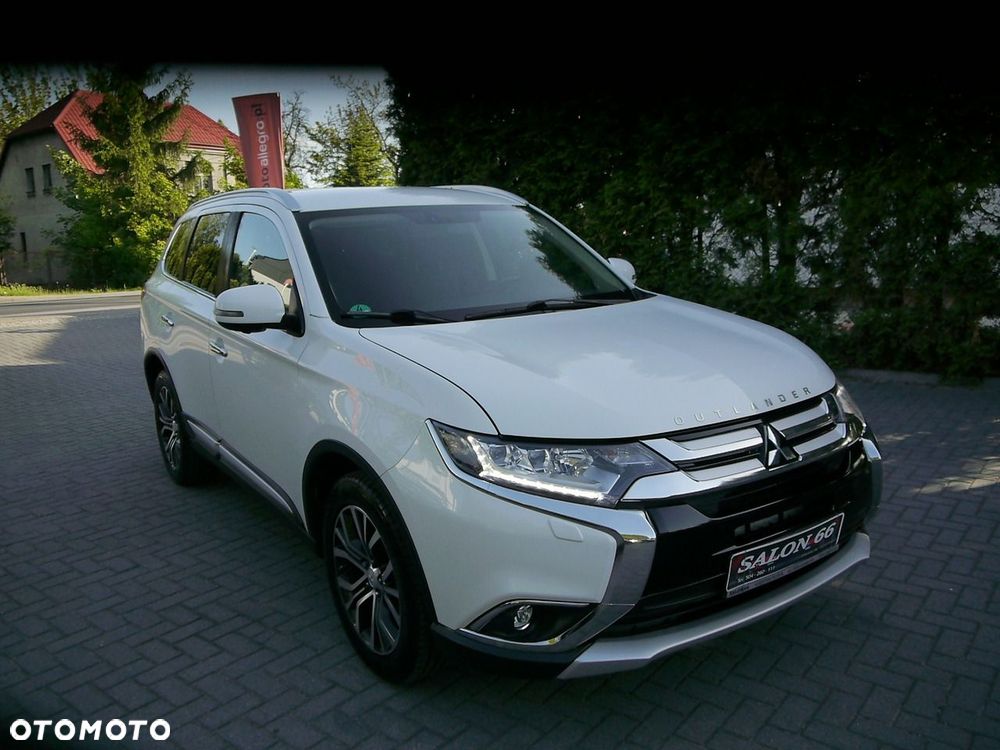 Mitsubishi Outlander 2.2 DI-D 4WD Automatik Diamant Edition+ - 3