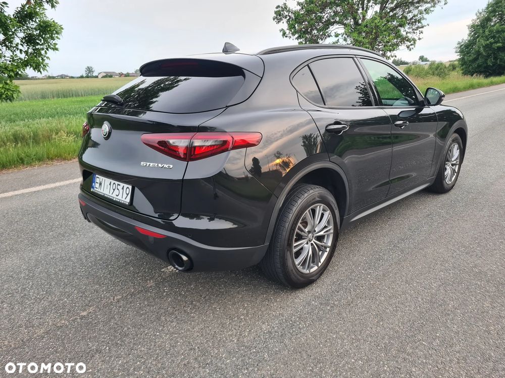 Alfa Romeo Stelvio 2.0 Turbo 16V AT8-Q4 Veloce - 7