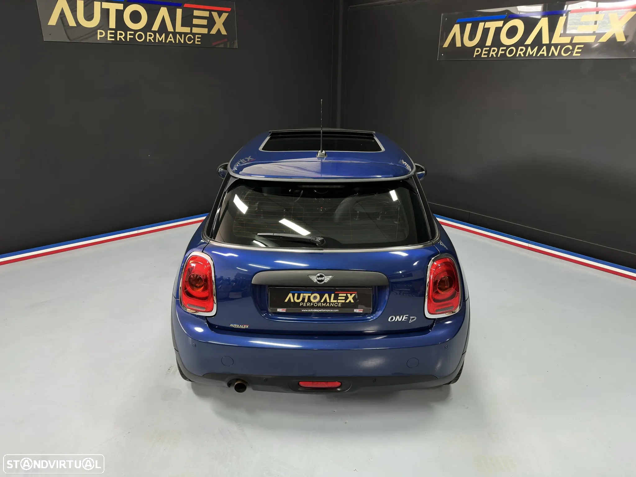 MINI 3 Portas One D - 50
