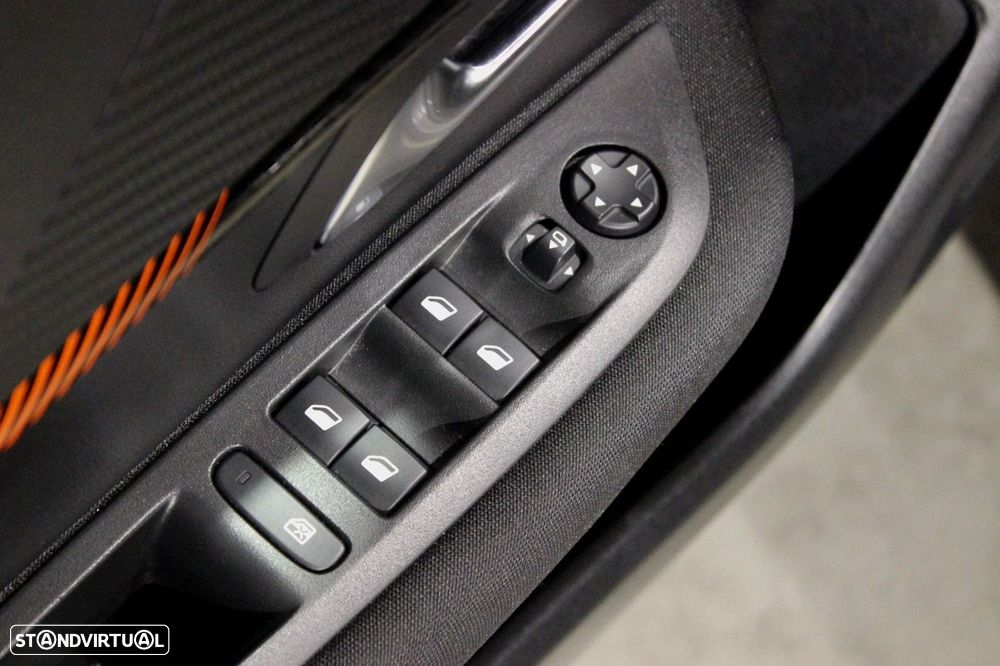 Peugeot 208 1.2 PureTech Active Pack - 11