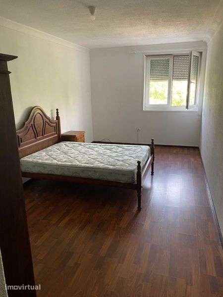 Aluga-se T1 Mobilado – Centro de Bragança (400€) - Grande imagem: 2/9