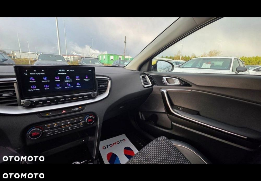 Kia XCeed - 13