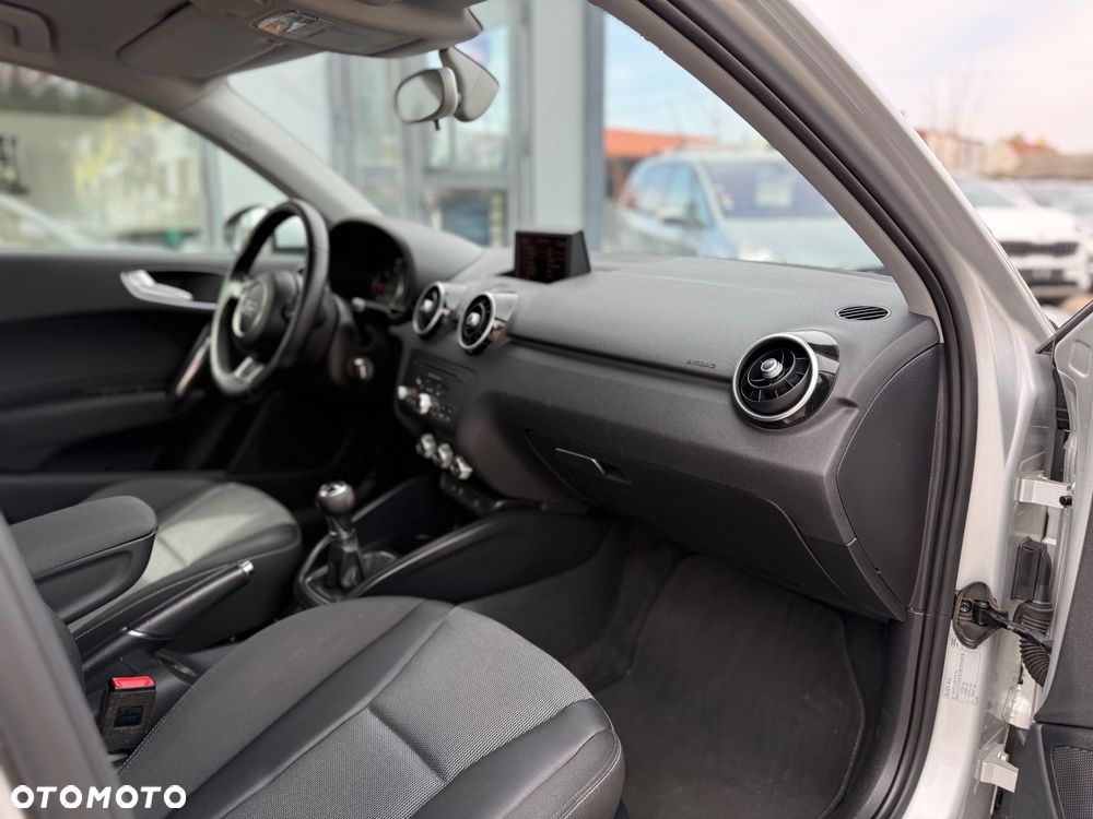 Audi A1 Sportback 1.6 TDI Attraction - 19