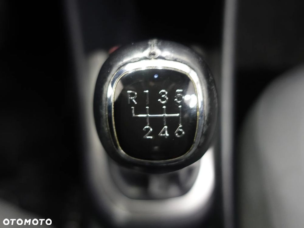 Kia Rio 1.4 CRDI Spirit - 32