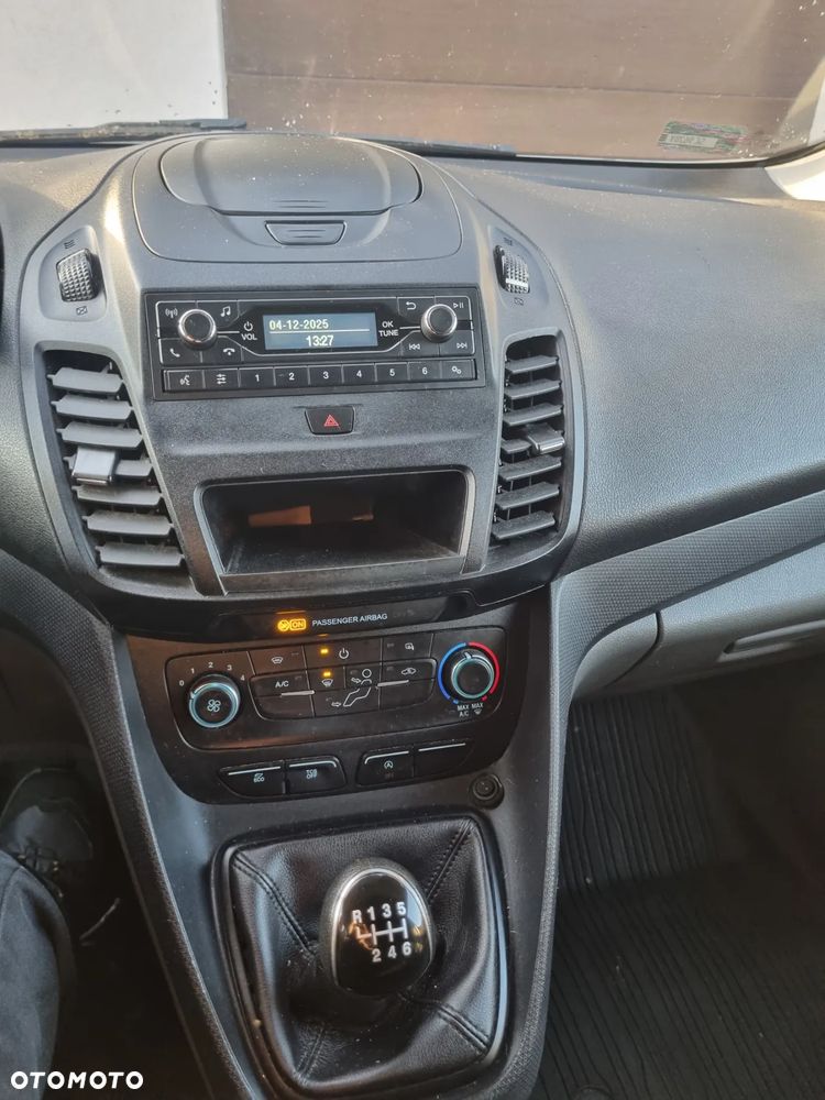 Ford Transit Connect - 13