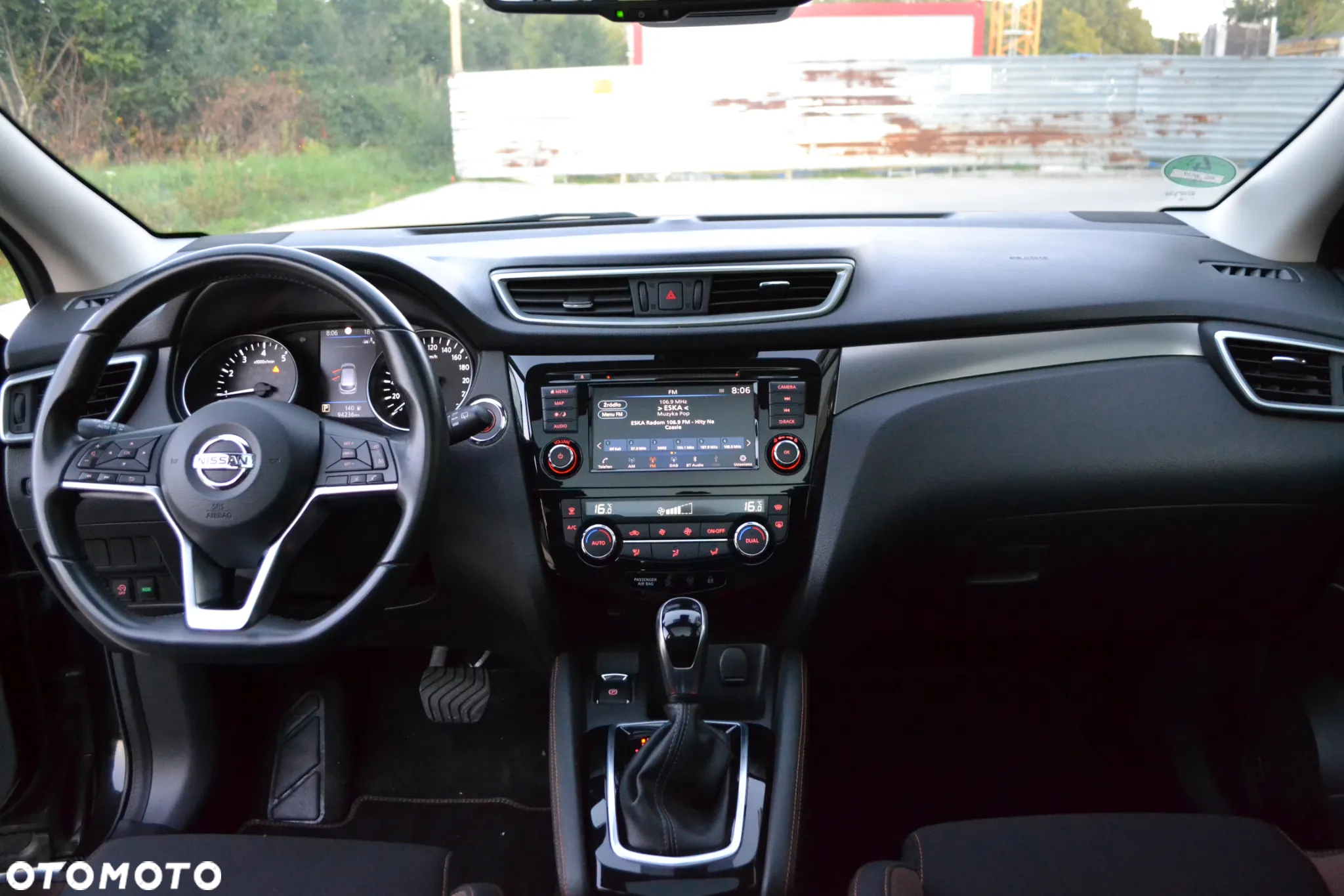 Nissan Qashqai - 25