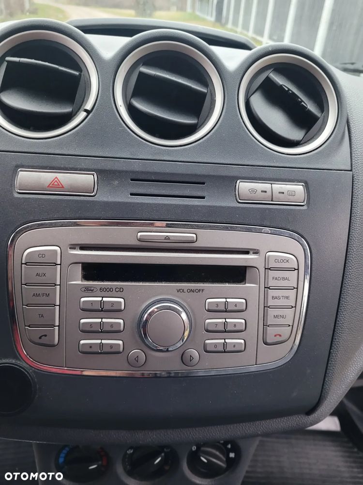 Ford Turneo Connect - 16