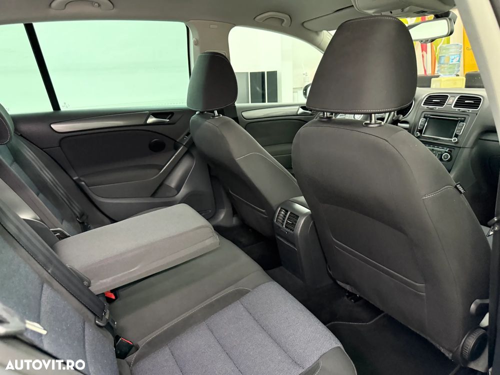 Volkswagen Golf 2.0 TDI DPF DSG Style - 24