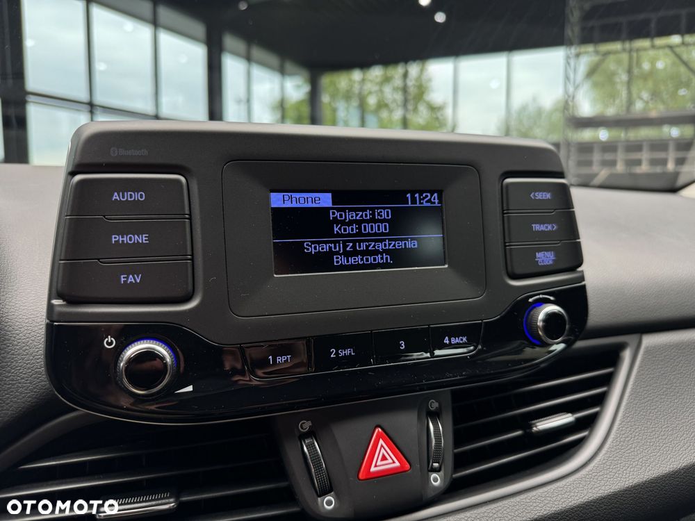 Hyundai i30 1.5 DPI Classic + - 37