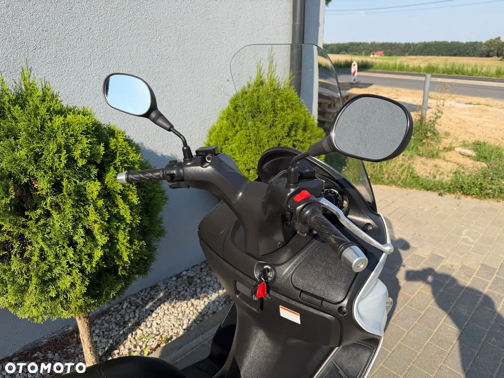Suzuki Burgman - 20