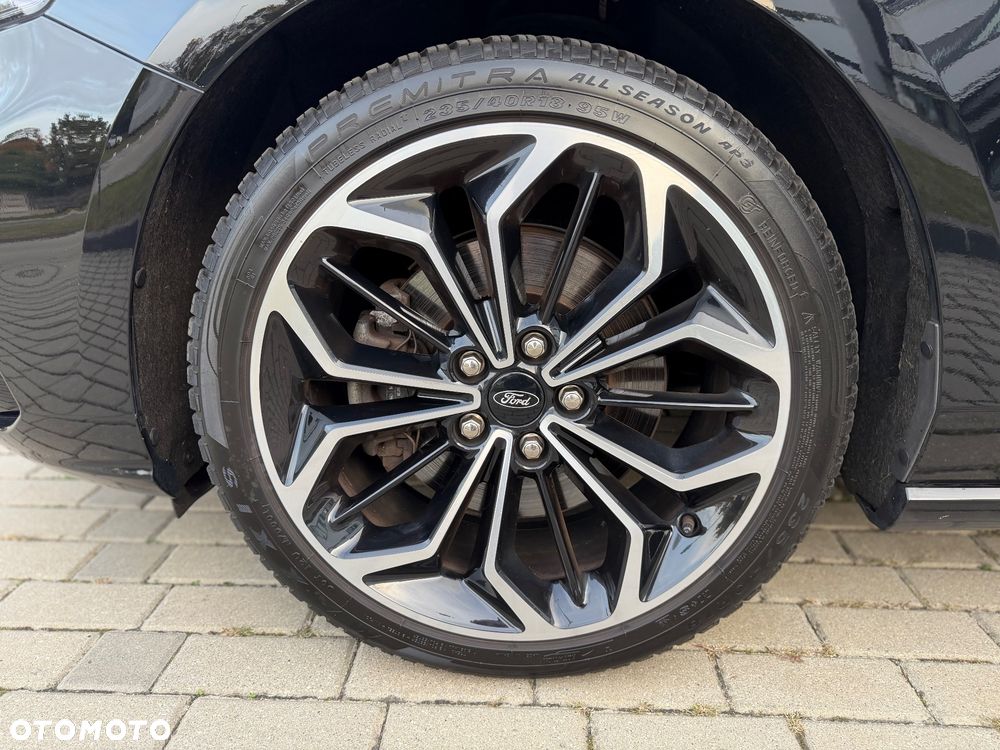 Ford Focus 1.0 EcoBoost Hybrid ST-LINE X - 34