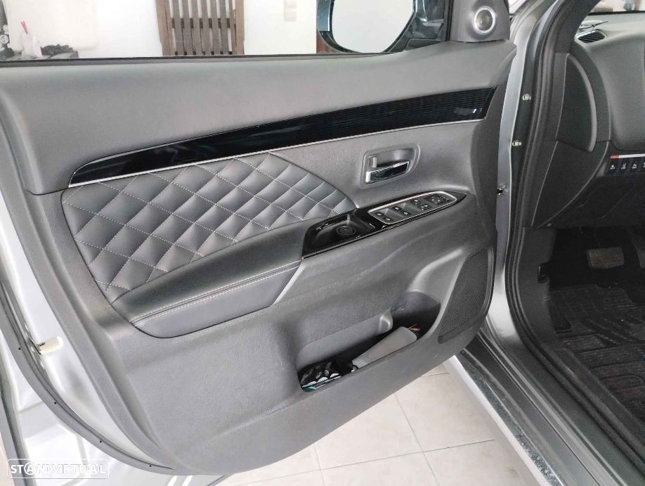 Mitsubishi Outlander 2.4 Instyle - 6