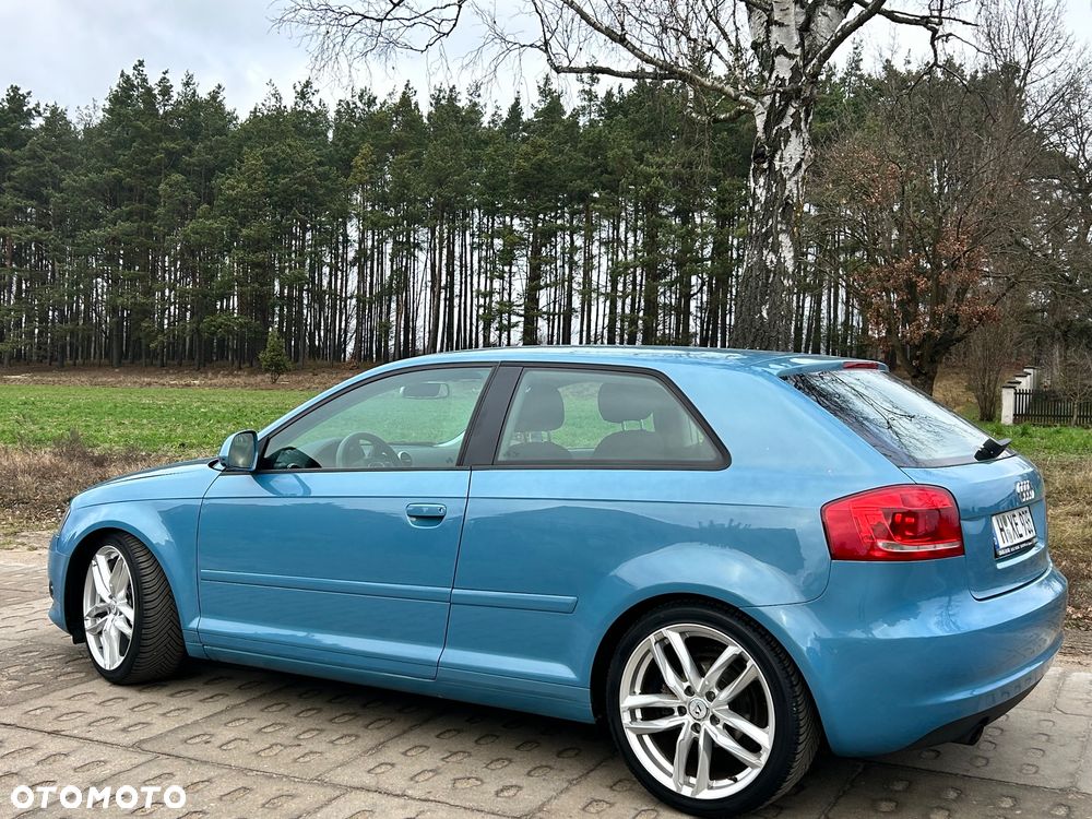 Audi A3 3-drzwiowe 1.6 Attraction - 9