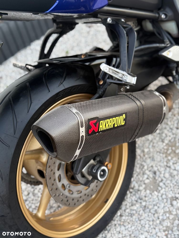 Yamaha FZ8 - 4