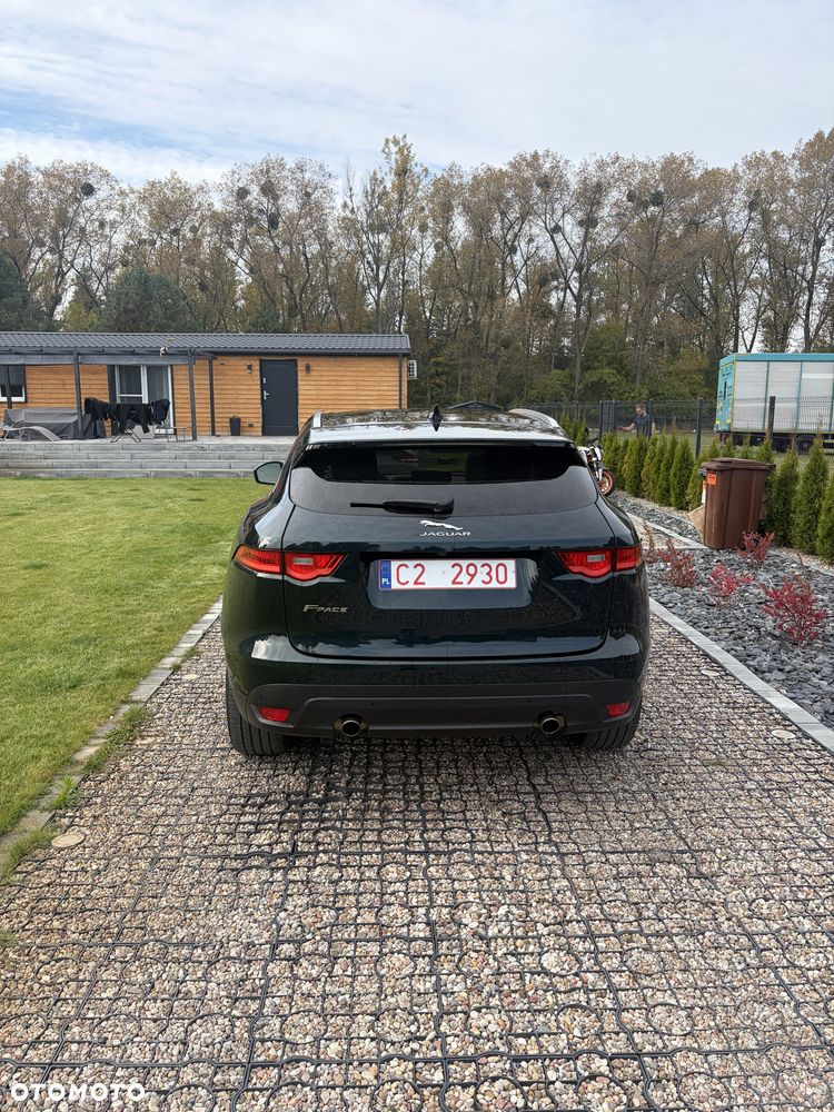 Jaguar F-Pace - 9