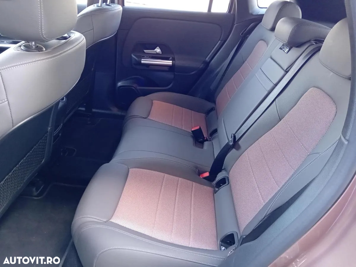 Mercedes-Benz EQA 350 4MATIC - 10