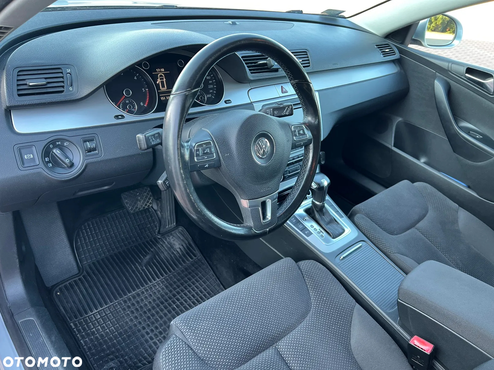 Volkswagen Passat 2.0 TDI Comfortline DSG - 8