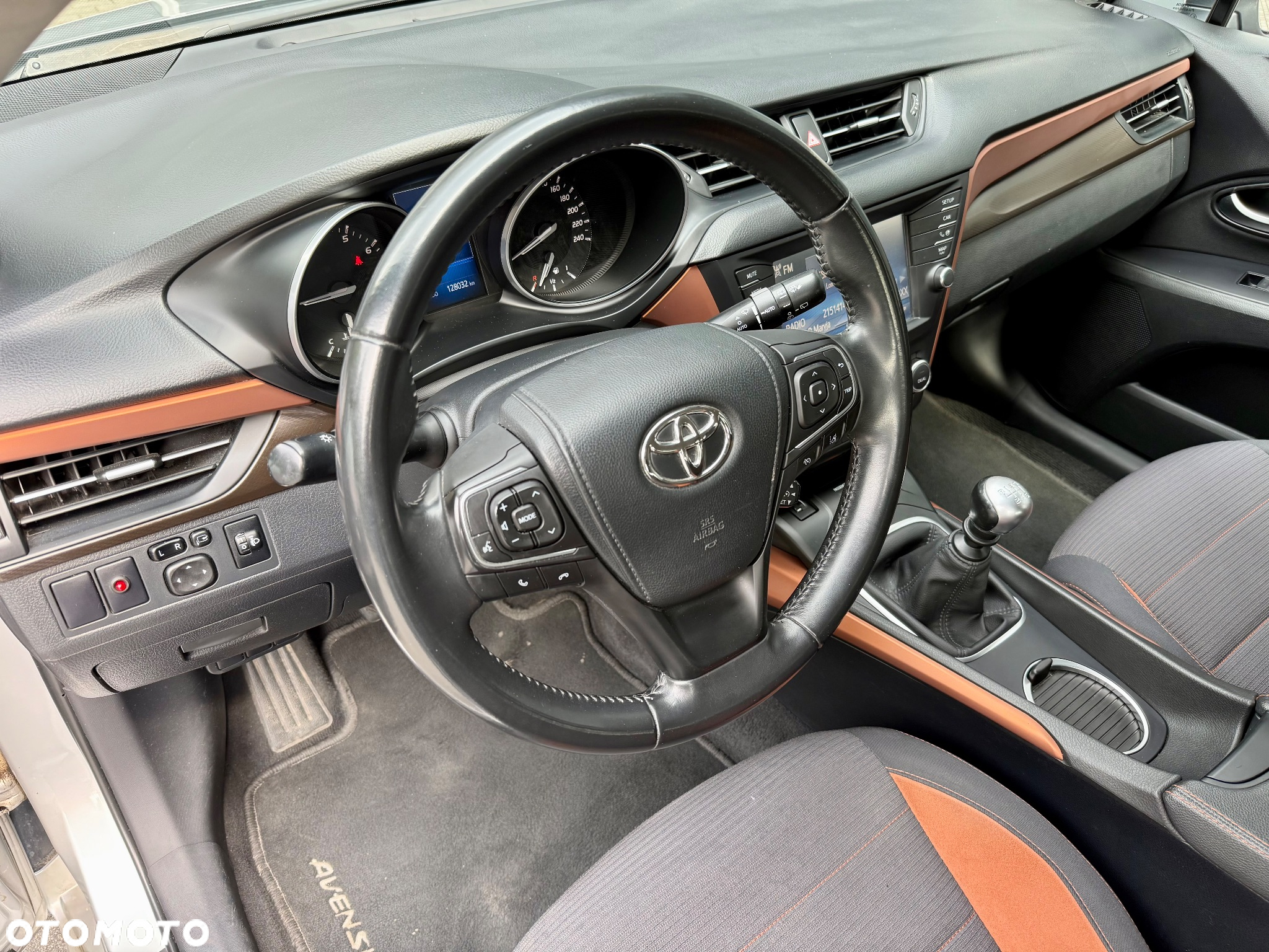 Toyota Avensis - 15