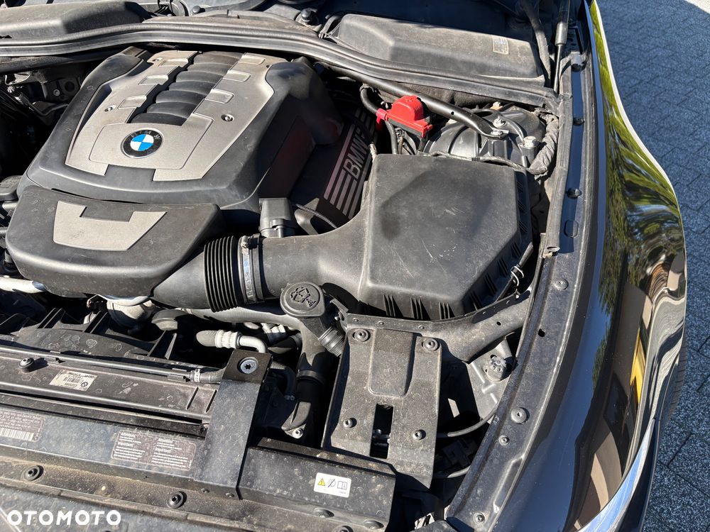 BMW Seria 6 650 i - 24