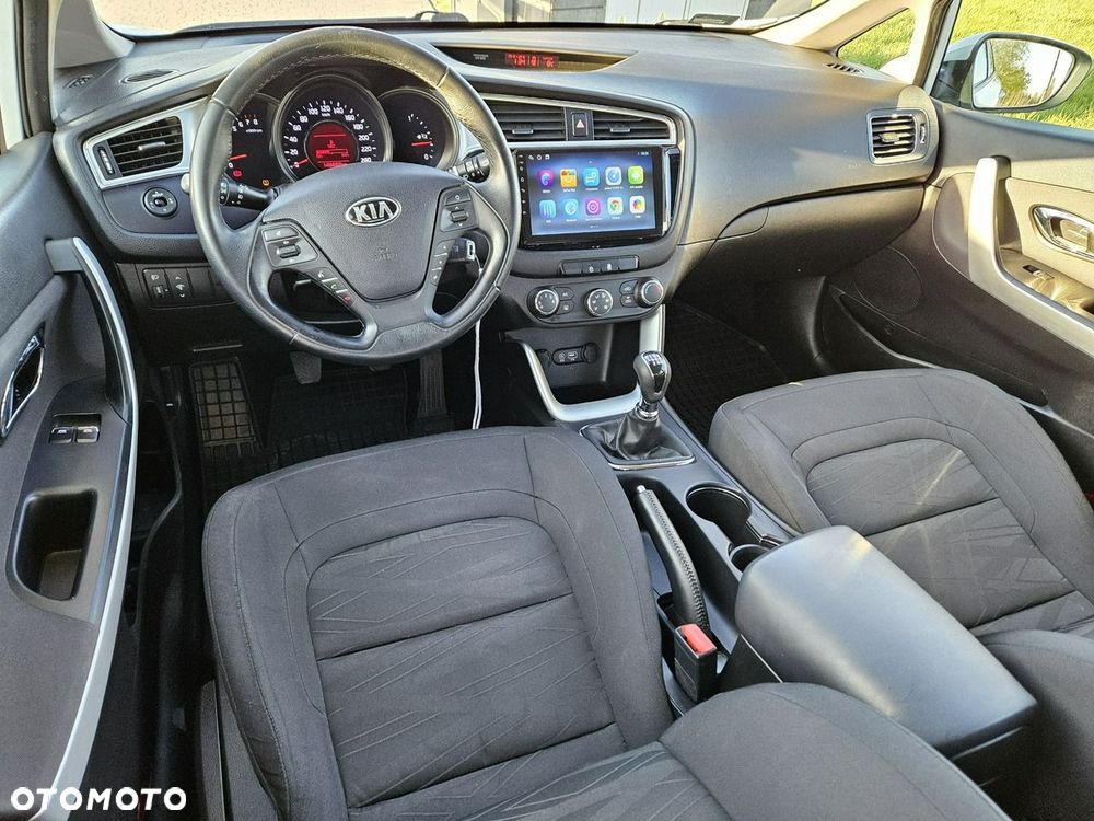 Kia Ceed - 6