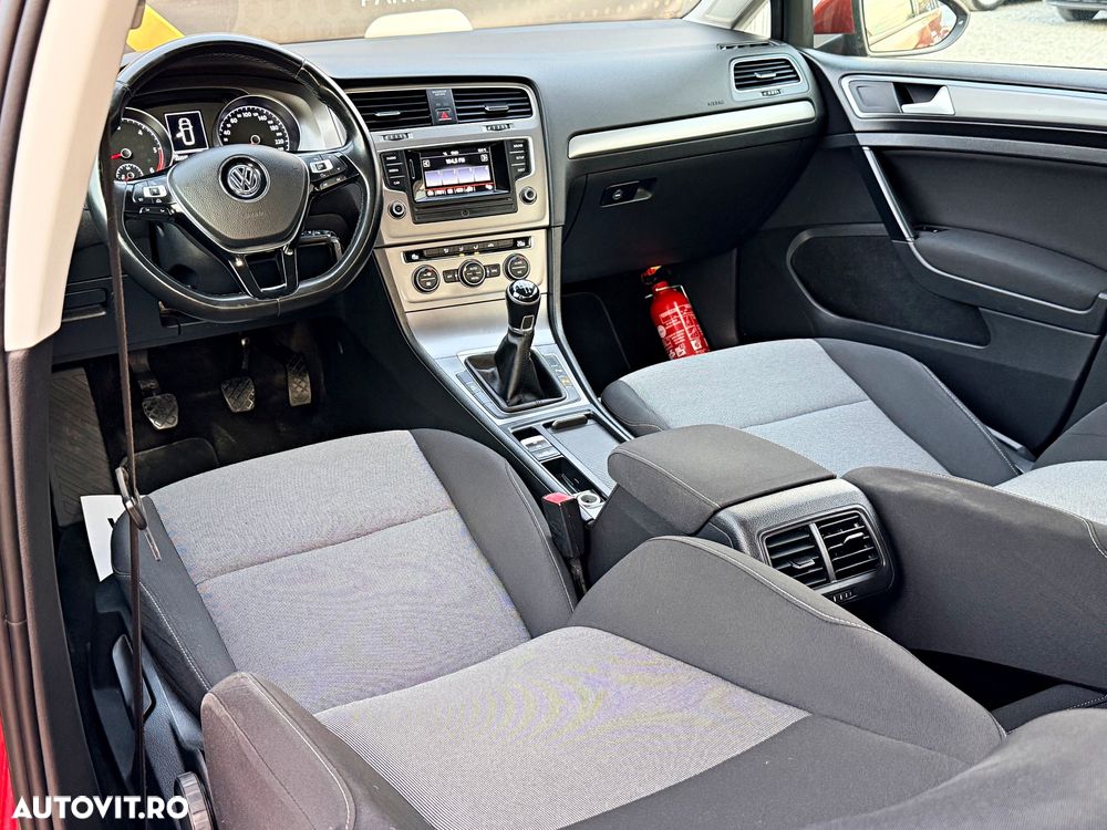 Volkswagen Golf - 21