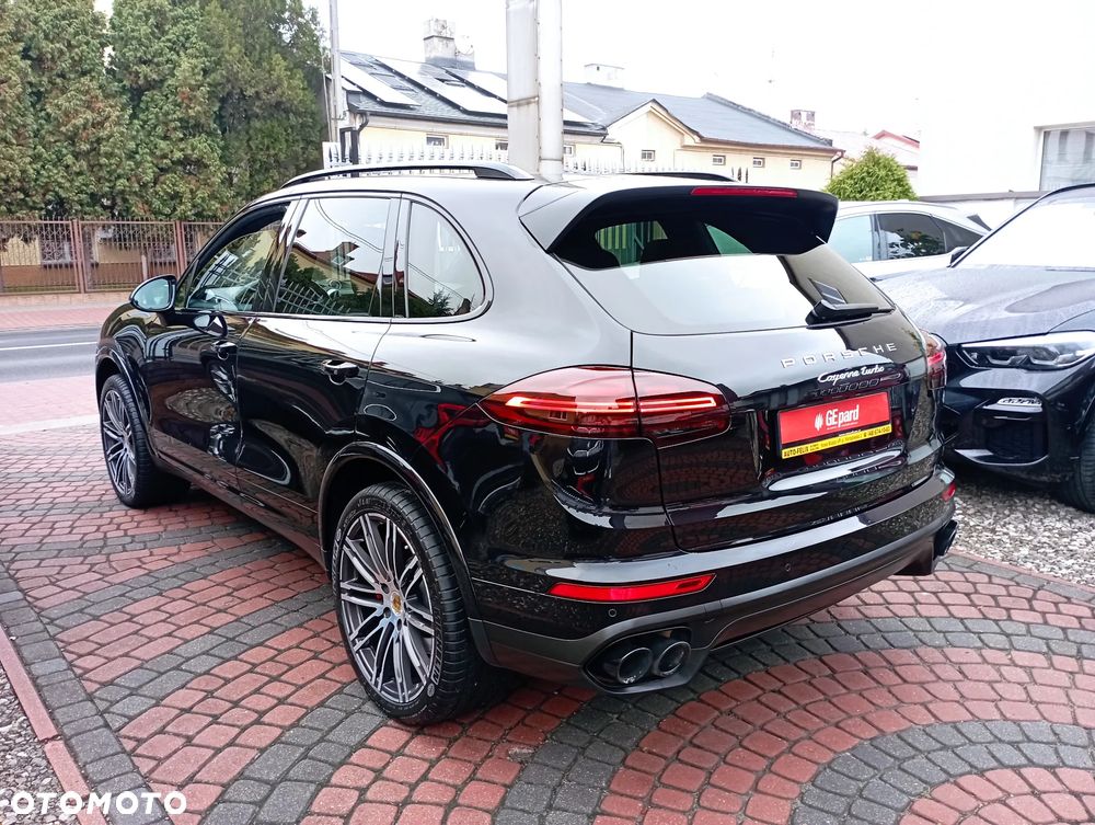 Porsche Cayenne Turbo - 6