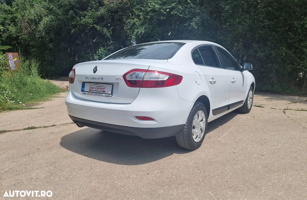 Renault Fluence 1.6 Authentique - 10