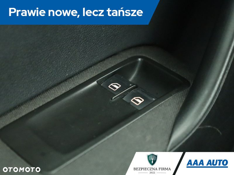 Volkswagen Polo - 12