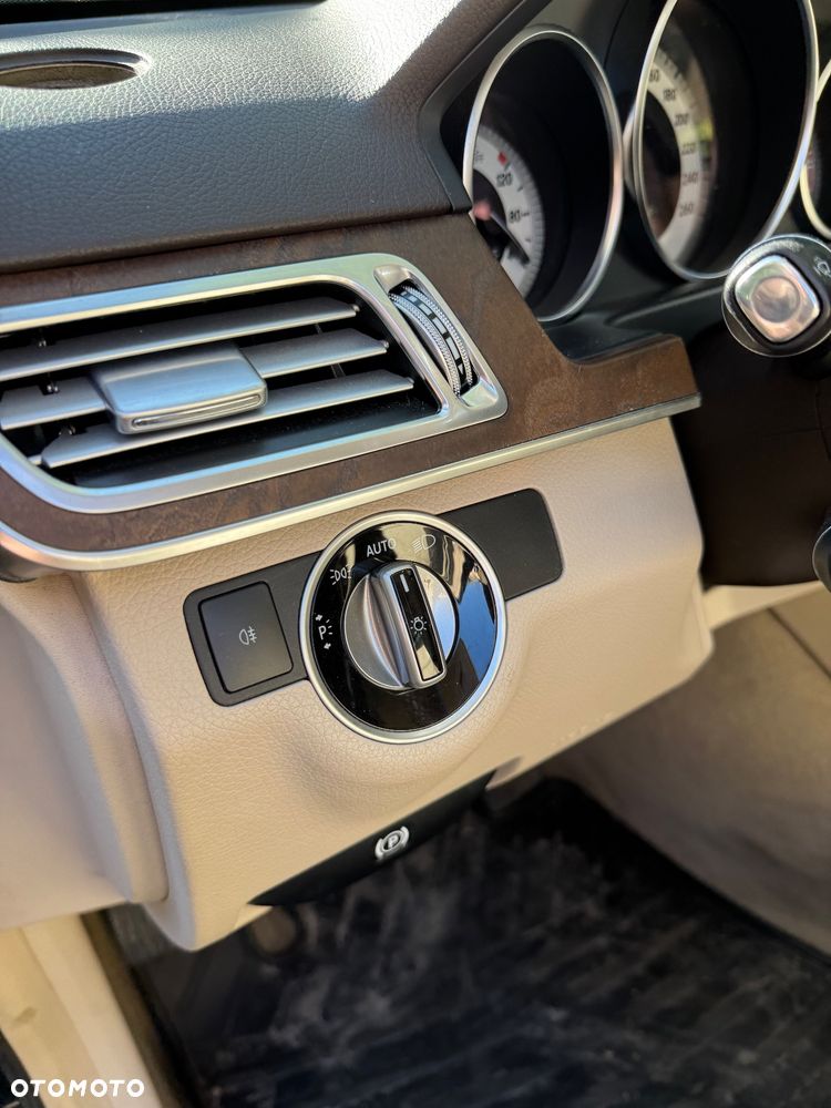 Mercedes-Benz Klasa E 220 BlueTEC 7G-TRONIC Elegance - 21
