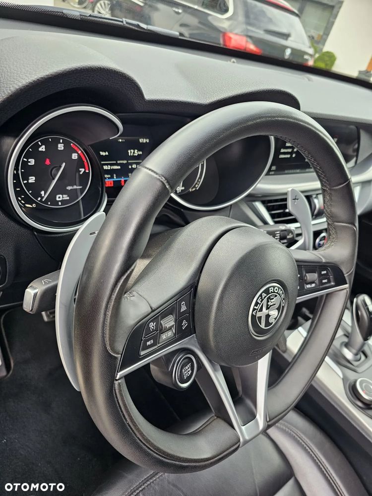 Alfa Romeo Stelvio 2.0 Turbo B-Tech Edition Q4 - 31
