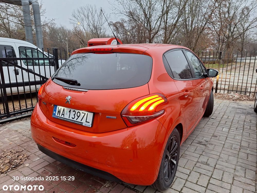 Peugeot 208 1.2 PureTech Style - 8