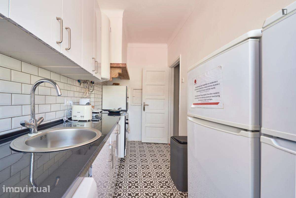 Quarto - localizado em Amadora Lisbon - Grande imagem: 5/22