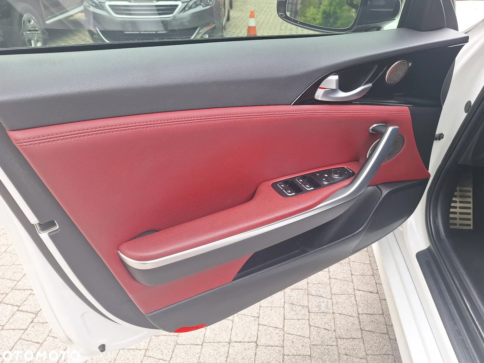 Kia Stinger 2.0 T-GDI GT Line - 11