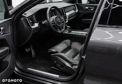 Volvo XC 60 B5 B AWD Plus Dark - 6