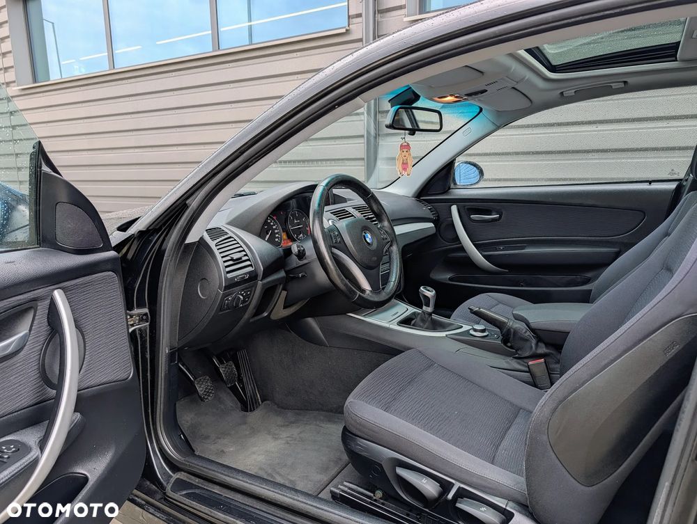 BMW Seria 1 120d Edition Exclusive - 13