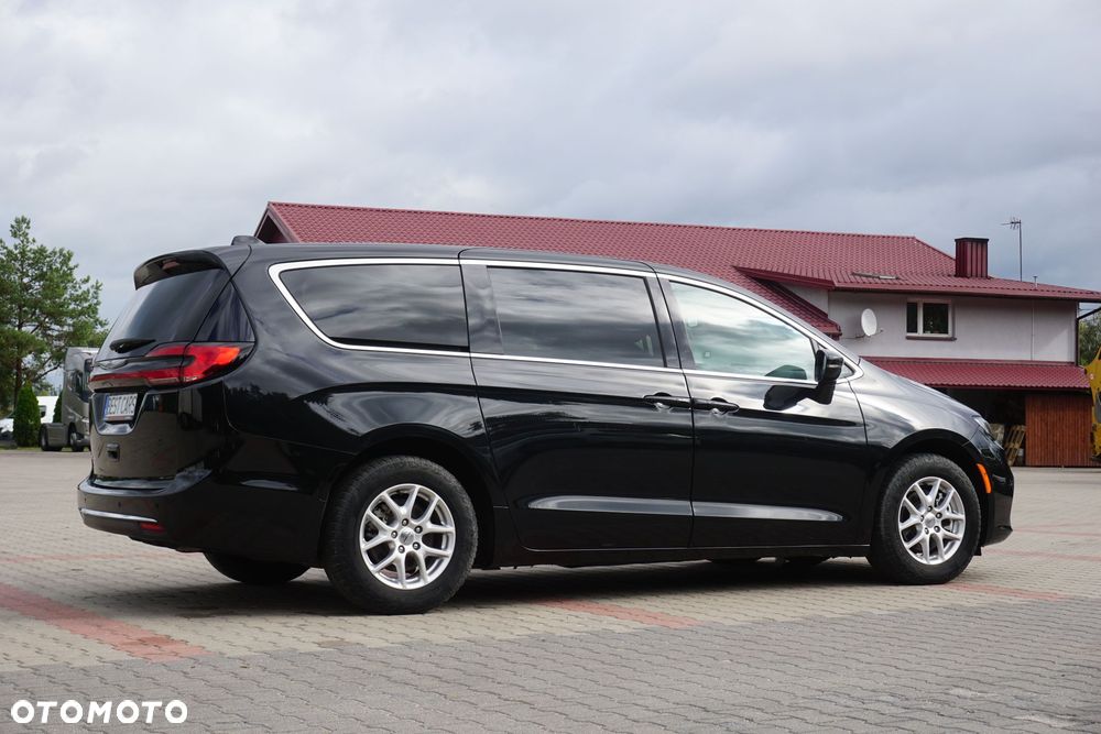 Chrysler Pacifica - 6