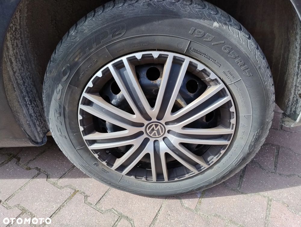 Volkswagen Touran 2.0 TDI Highline - 14