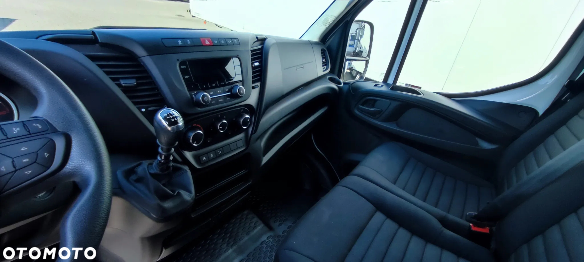 Iveco Daily * bliźniak *  KONTENER WINDA 35C16 bardzo ładny - 12