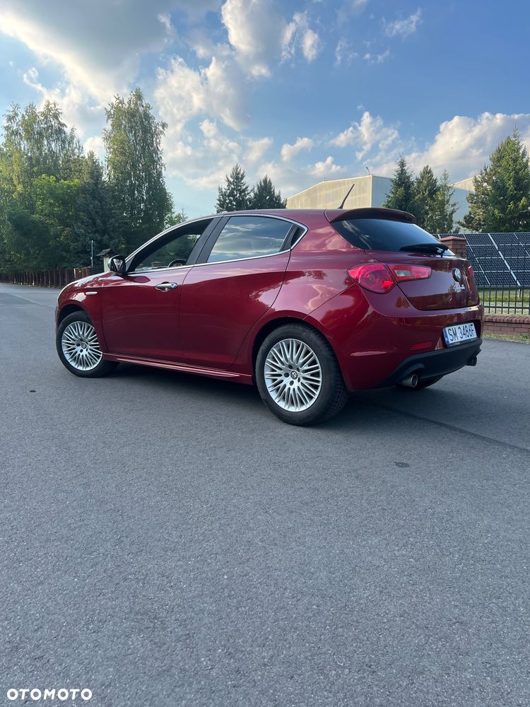 Alfa Romeo Giulietta 2.0 JTDM Distinctive - 6