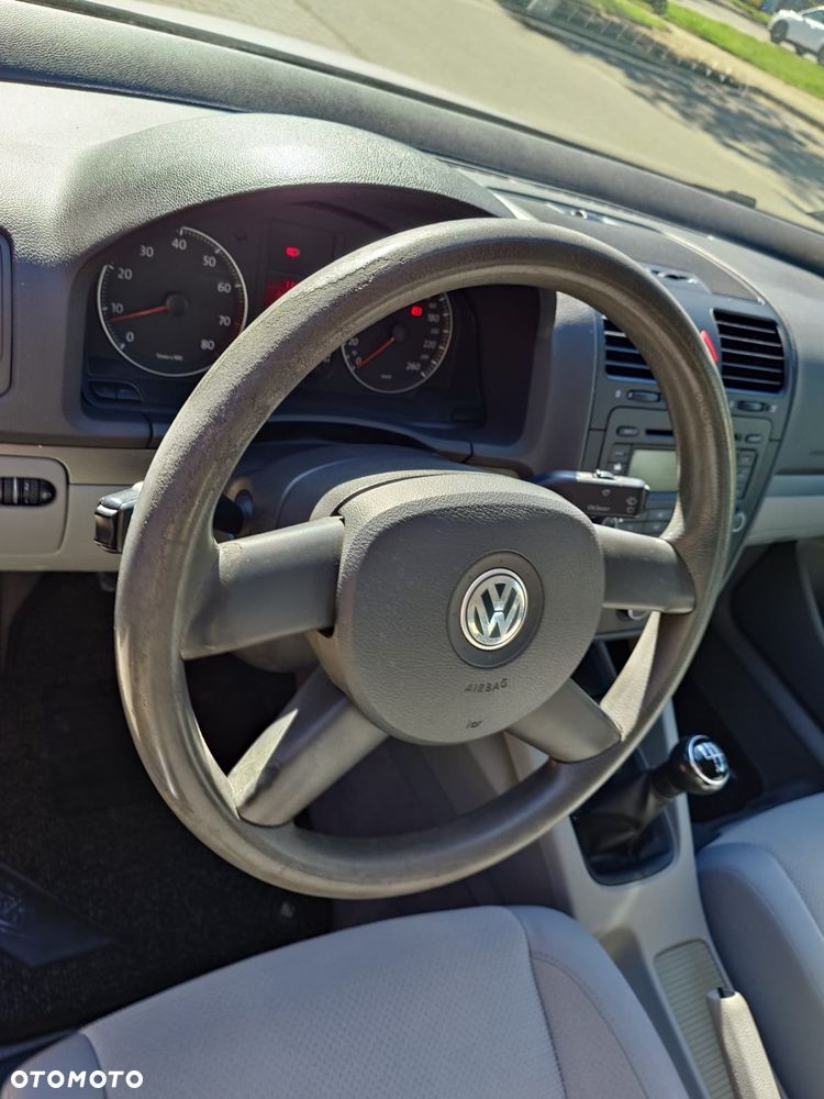 Volkswagen Golf 1.6 FSI Comfortline - 12