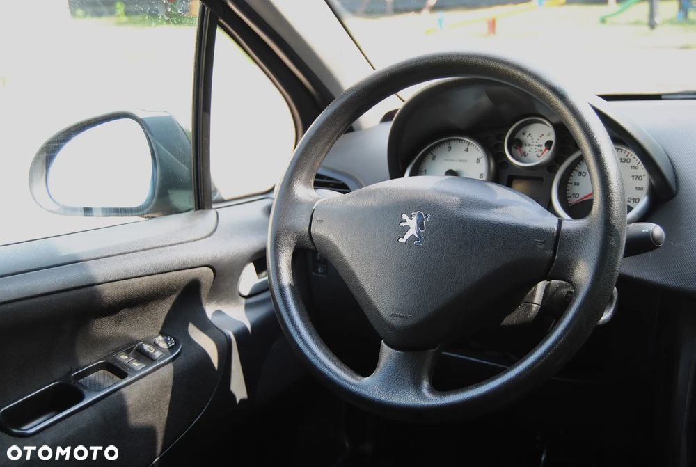 Peugeot 207 95 VTi Tendance - 10