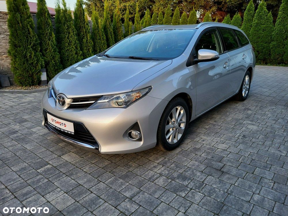 Toyota Auris - 2