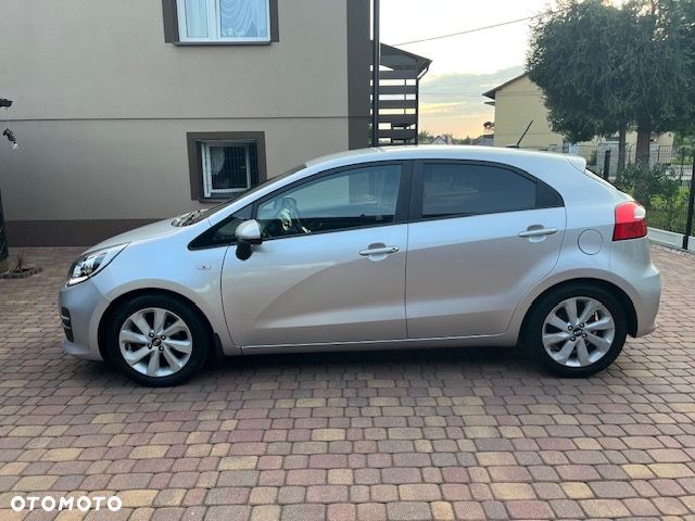 Kia Rio 1.2 Attract - 5