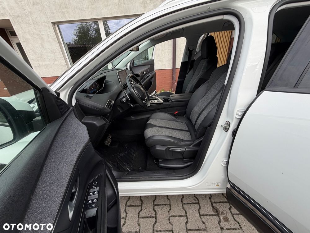 Peugeot 3008 PureTech 130 Stop & Start GPF EAT8 Allure - 14