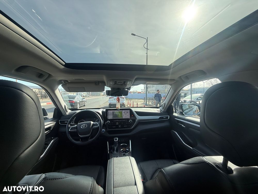 Toyota Highlander 2.5 Hybrid Luxury - 31