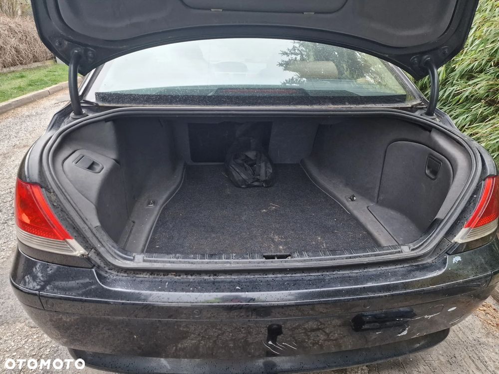 BMW Seria 7 745i - 18