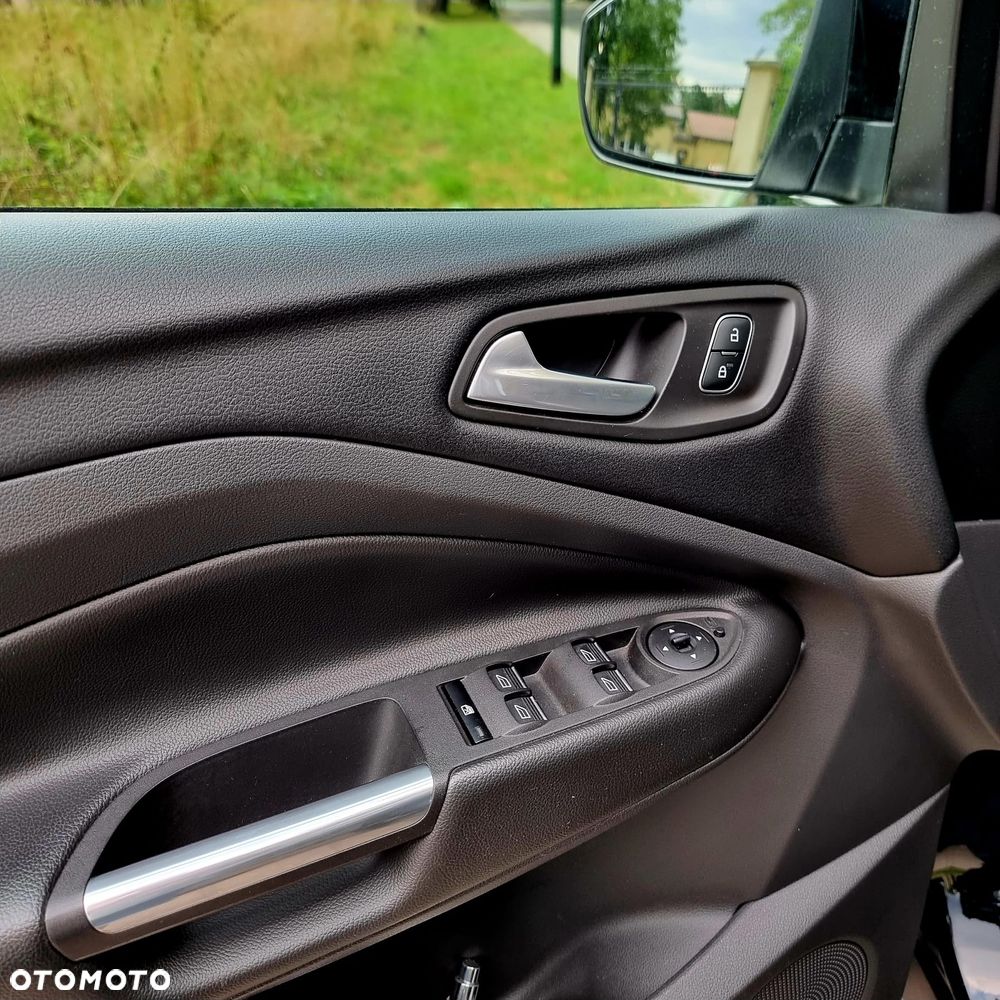 Ford Kuga ver-2-0-tdci-4x2-titanium - 12