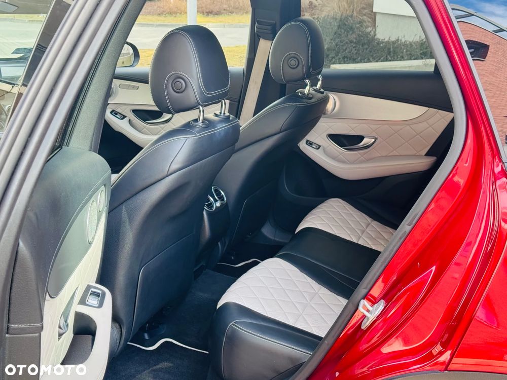 Mercedes-Benz GLC - 39